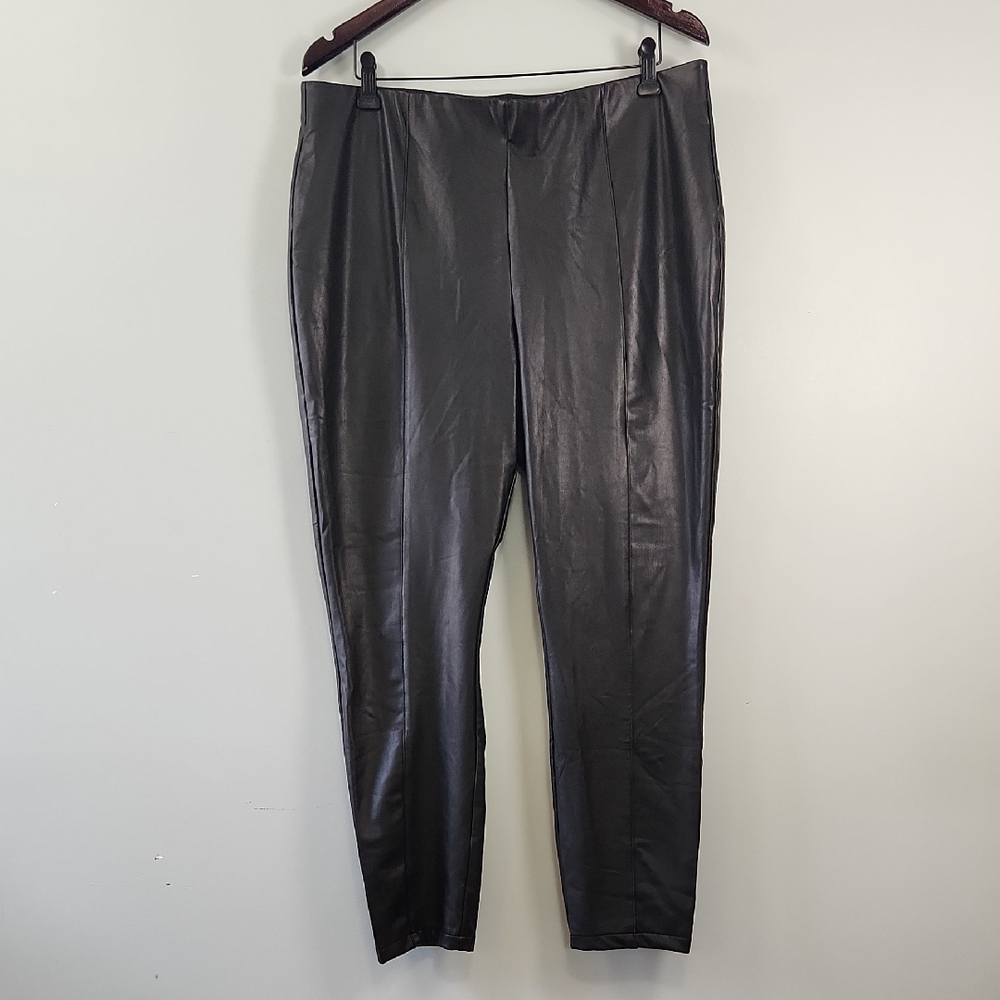 Faux Leather Black Leggings - Picture 2 of 11